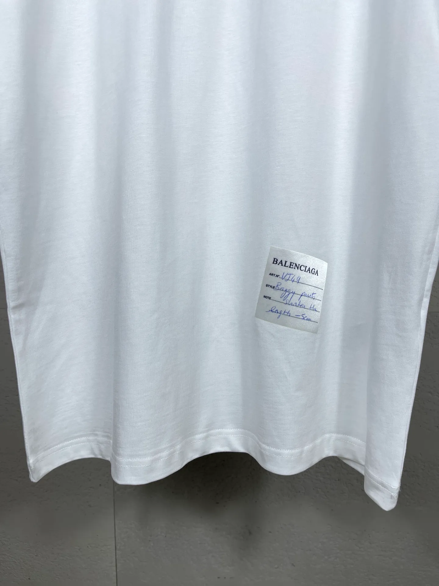 【 . Quality】BALENCI*GA/ . 2024New Arrival. T 。 Y Quality ， ， 。 . Authentic ， ！ ZP 。 260 ， . ， ，。 。 ， 。 OS . Same Style ：BL 223356 : Purple.White.Yellow Size：XS L